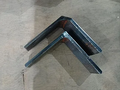 Cabezal de corte láser de fibra biselado de 15 kW  (péndulo simple , ángulo recto, autoenfocable)